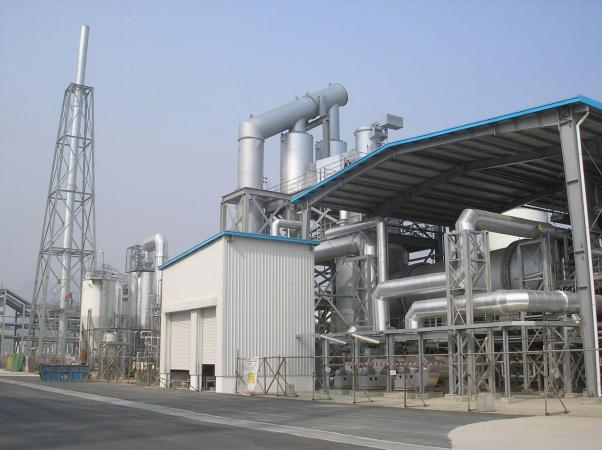 Photo of a large industrial installation